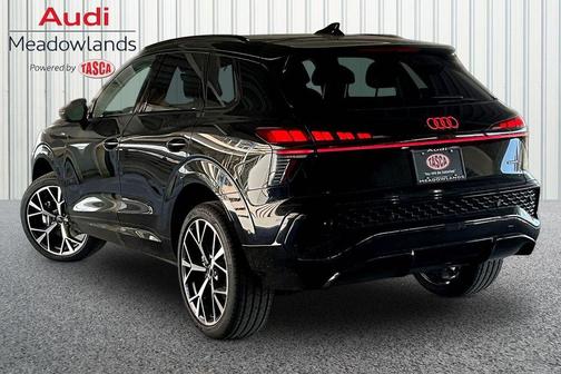 Mythos Black Metallic 2026 Audi Q3 S line