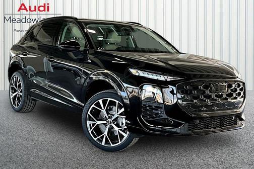 Mythos Black Metallic 2026 Audi Q3 S line