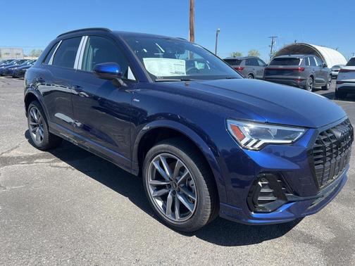 2025 Audi Q3 Premium 45 TFSI S line quattro Tiptronic