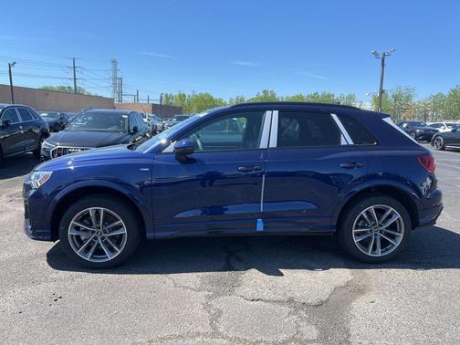 2025 Audi Q3 Premium 45 TFSI S line quattro Tiptronic