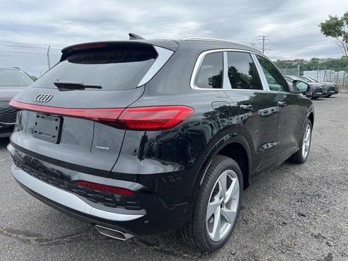 2025 Audi Q5 2.0T Premium Plus