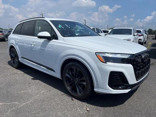 2025 Audi Q7 55 Prestige