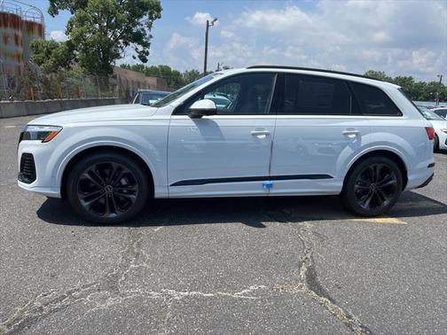 2025 Audi Q7 55 Prestige