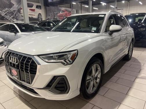 2022 Audi Q3 45 S line Premium Plus