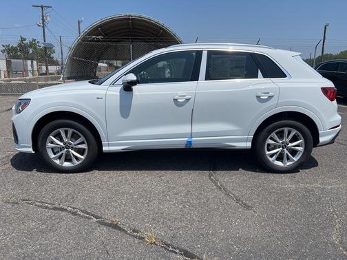 2025 Audi Q3 Premium
