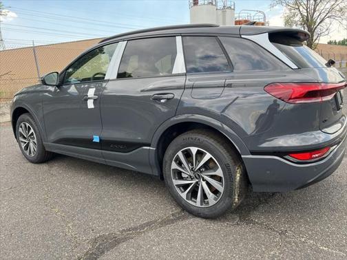 2025 Audi Q6 e-tron Premium