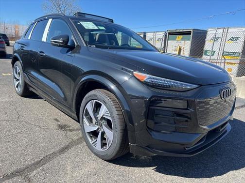 2025 Audi Q6 e-tron Premium