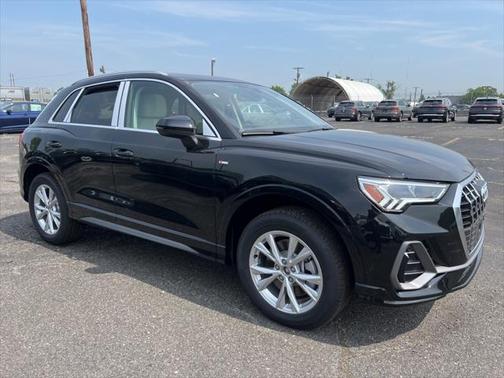 2025 Audi Q3 Premium
