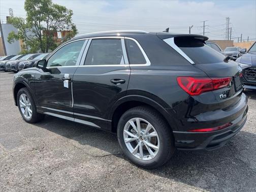 2025 Audi Q3 Premium