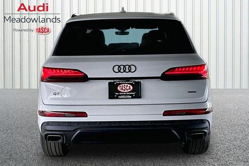 Glacier White Metallic 2026 Audi Q7 45 Premium