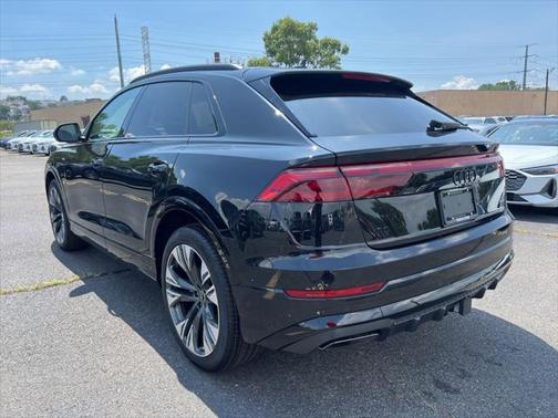 2025 Audi Q8 55 Premium Plus