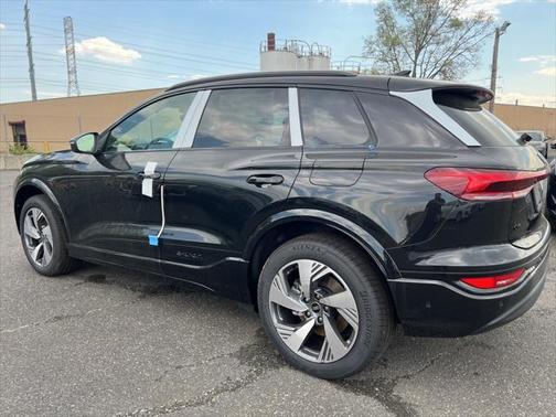 2025 Audi Q6 e-tron Premium
