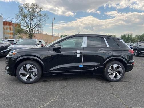 2025 Audi Q6 e-tron Premium