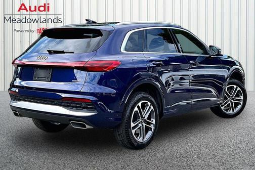 Navarra Blue Metallic 2025 Audi Q5 Premium TFSI quattro S tronic