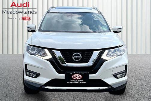 Pearl White 2018 Nissan Rogue SL