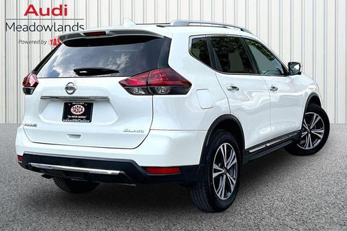 Pearl White 2018 Nissan Rogue SL