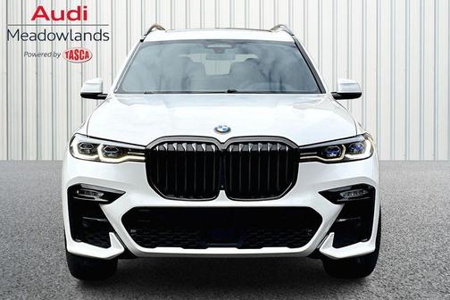 2022 BMW X7 M50i