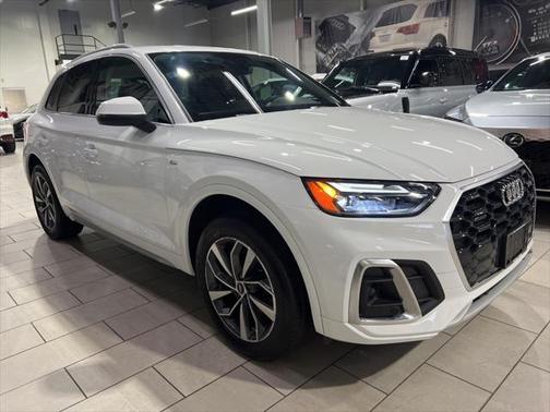 2022 Audi Q5 45 S line Premium