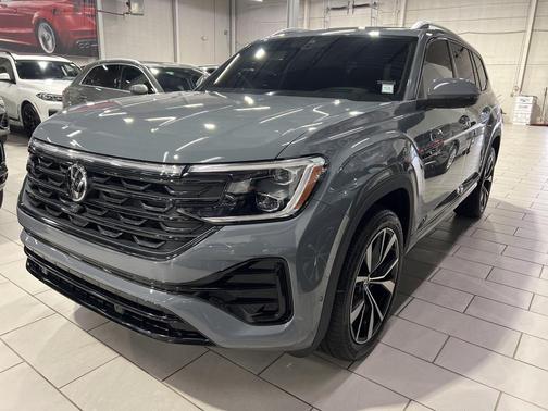 2025 Volkswagen Atlas 2.0T SEL Premium R-Line 4MOTION