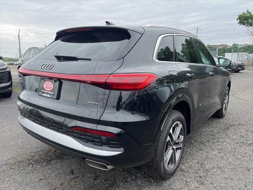 2025 Audi Q5 2.0T Premium