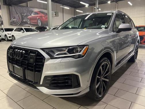 2022 Audi Q7 55 Premium Plus
