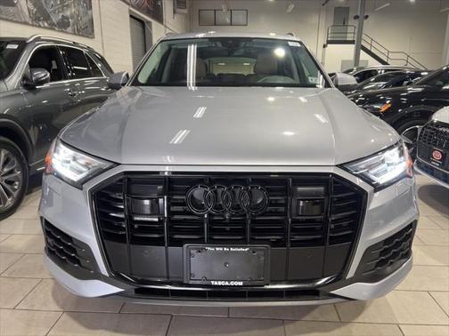 2022 Audi Q7 55 Premium Plus