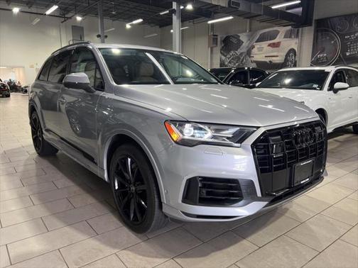 2022 Audi Q7 55 Premium Plus