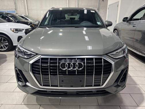 2024 Audi Q3 45 S line Premium Plus