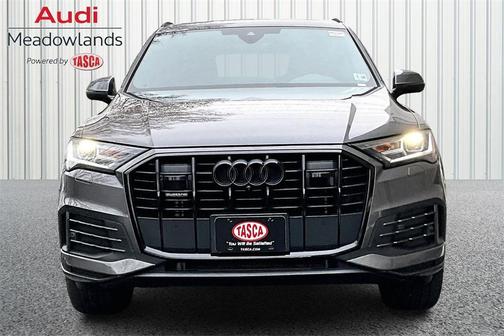2023 Audi Q7 45 Premium Plus