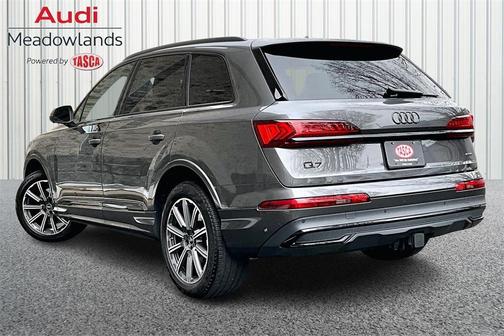 2023 Audi Q7 45 Premium Plus