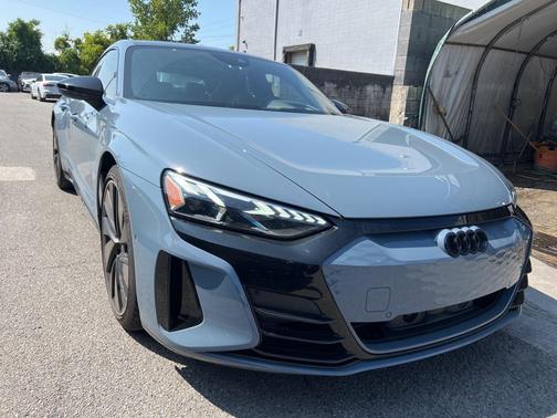 2023 Audi e-tron GT Prestige quattro