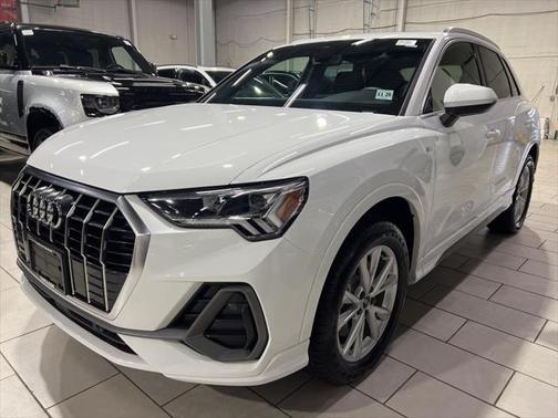 2024 Audi Q3 45 S line Premium Plus