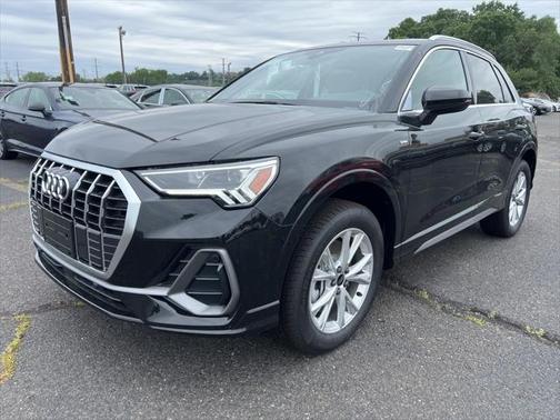 2025 Audi Q3 Premium