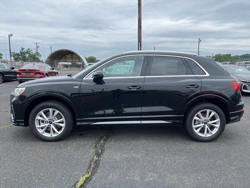 2025 Audi Q3 Premium