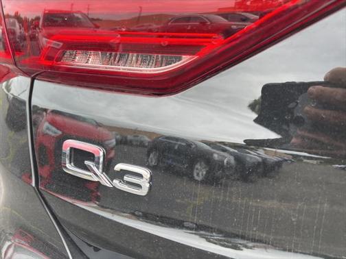 2025 Audi Q3 Premium