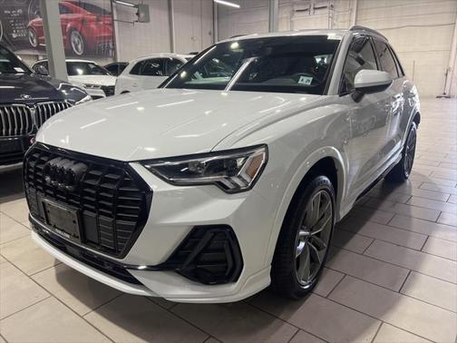 2024 Audi Q3 45 S line Premium Plus