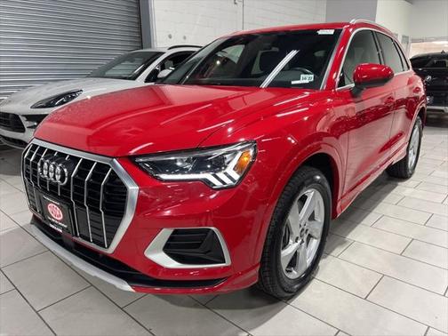 2022 Audi Q3 40 Premium Plus