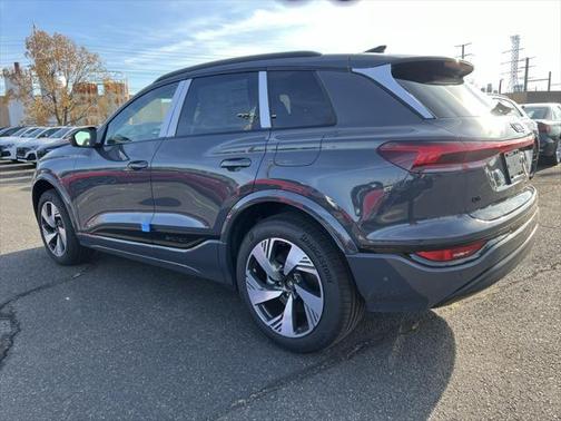 2025 Audi Q6 e-tron Premium