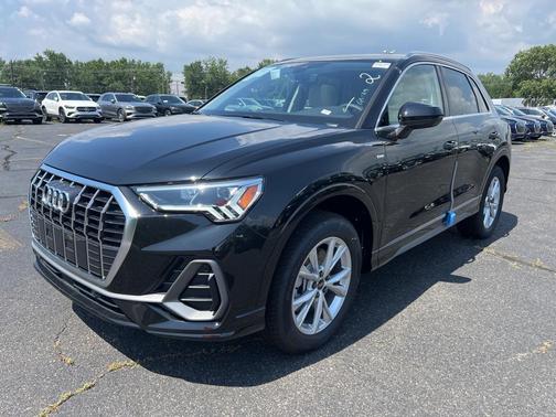 2025 Audi Q3 45 S line Premium Plus