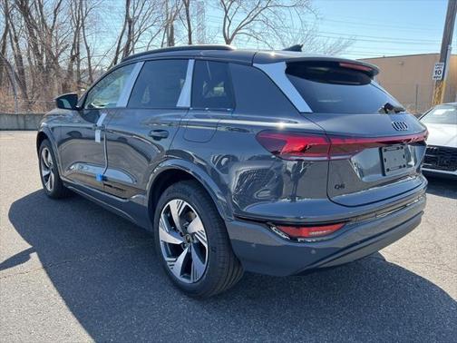2025 Audi Q6 e-tron Premium