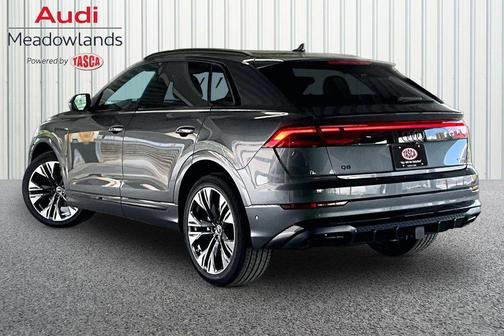 Daytona Gray Pearl Effect 2026 Audi Q8 55 Premium Plus