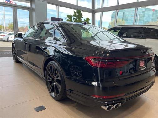2025 Audi S8 4.0T