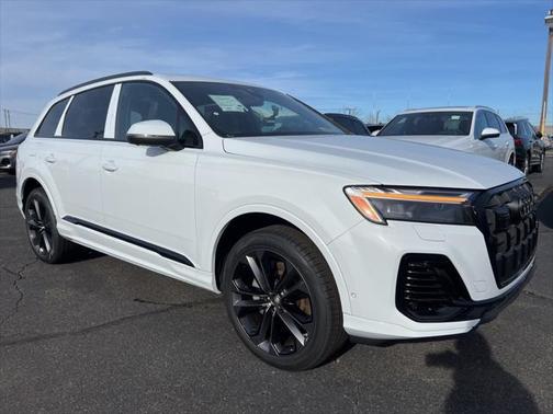 2025 Audi Q7 55 Premium Plus