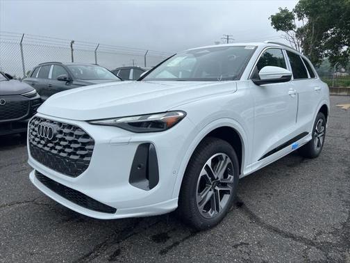 2025 Audi Q5 2.0T Premium
