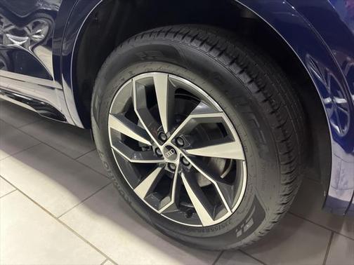 2024 Audi Q5 45 S line Premium