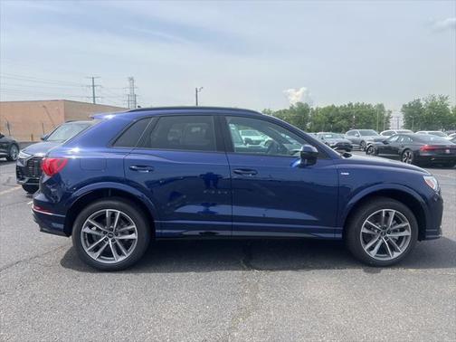 2025 Audi Q3 Premium