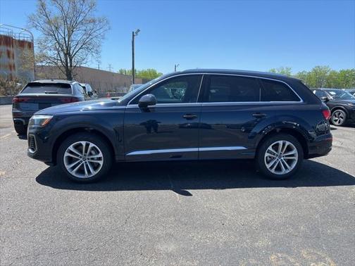 2025 Audi Q7 45 Premium