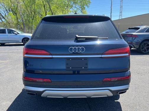 2025 Audi Q7 45 Premium