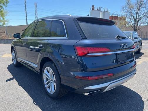 2025 Audi Q7 45 Premium