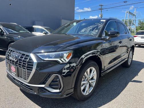 2025 Audi Q3 Premium